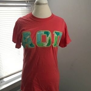 Lilly Pulitzer Alpha Omicron Pi Letter T Shirt